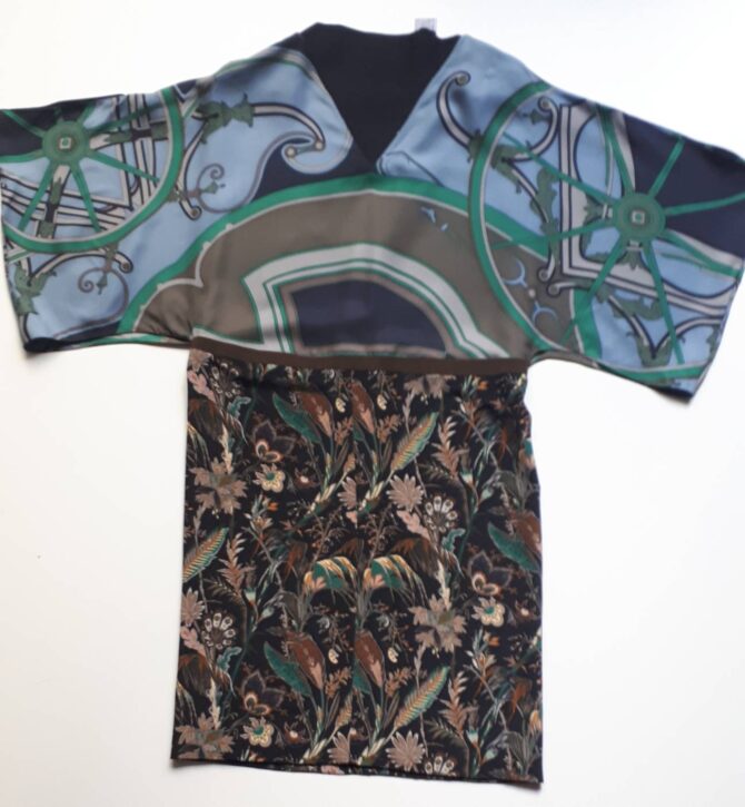 Robe Hermès d'après le foulard Washington Carriage. – Image 6