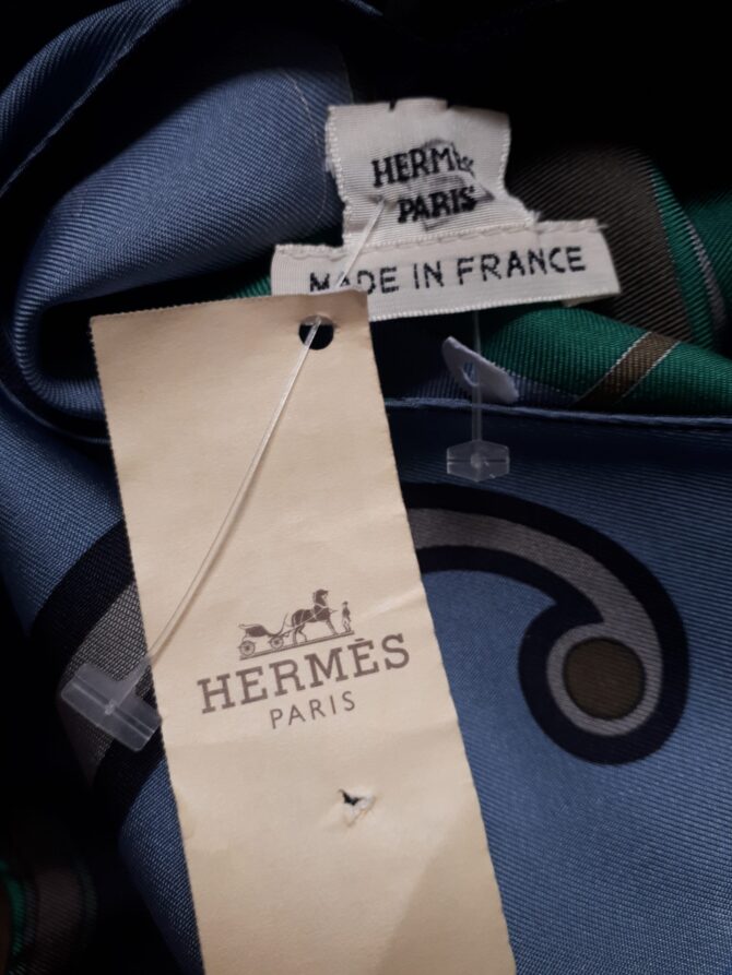Robe Hermès d'après le foulard Washington Carriage. – Image 8