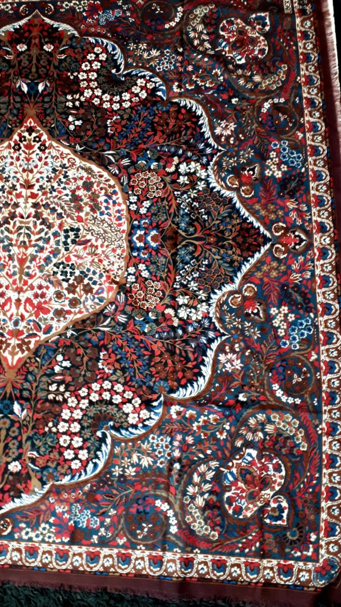 Châle Cacharel Liberty en étamine de laine – Image 2