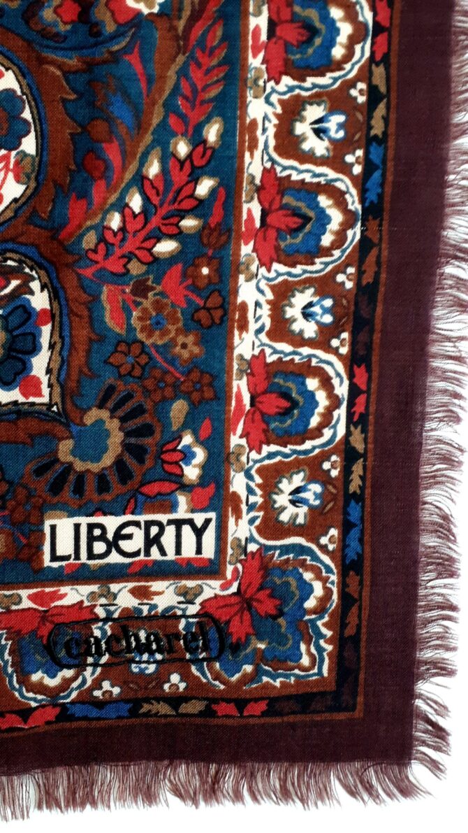 Châle Cacharel Liberty en étamine de laine – Image 5