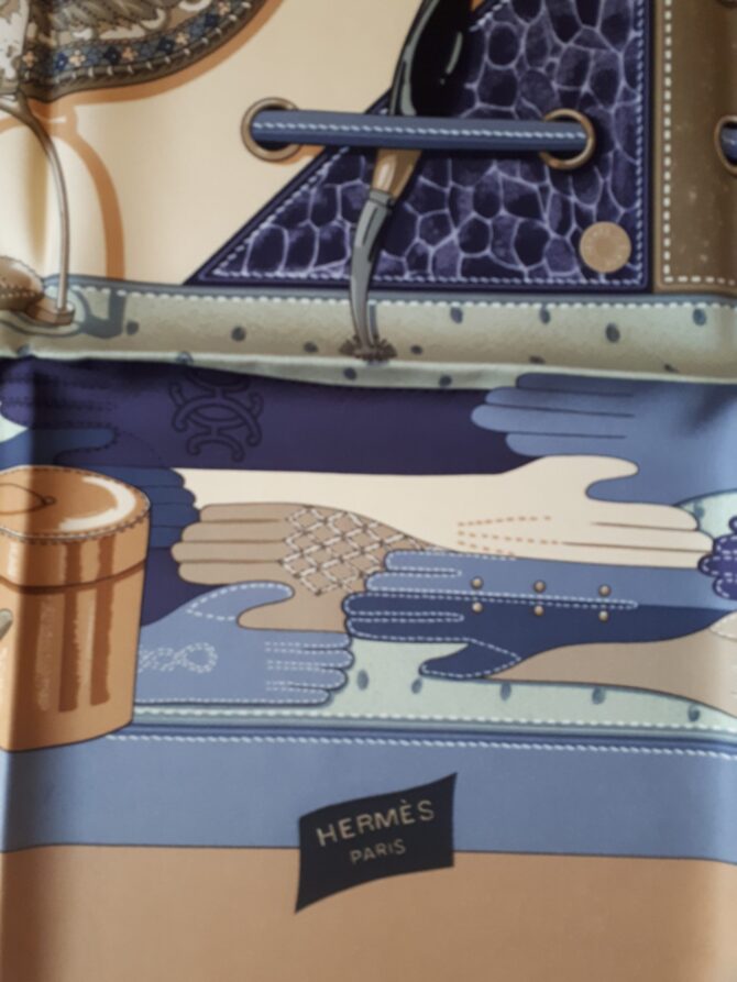 Carré Hermès Tout cuir par Cathy Latham 2002 – Image 3