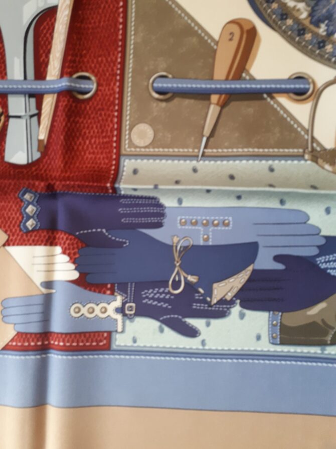 Carré Hermès Tout cuir par Cathy Latham 2002 – Image 4