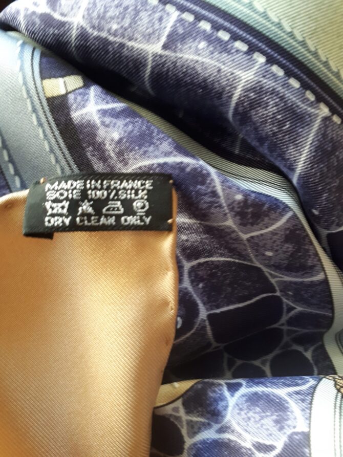 Carré Hermès Tout cuir par Cathy Latham 2002 – Image 5