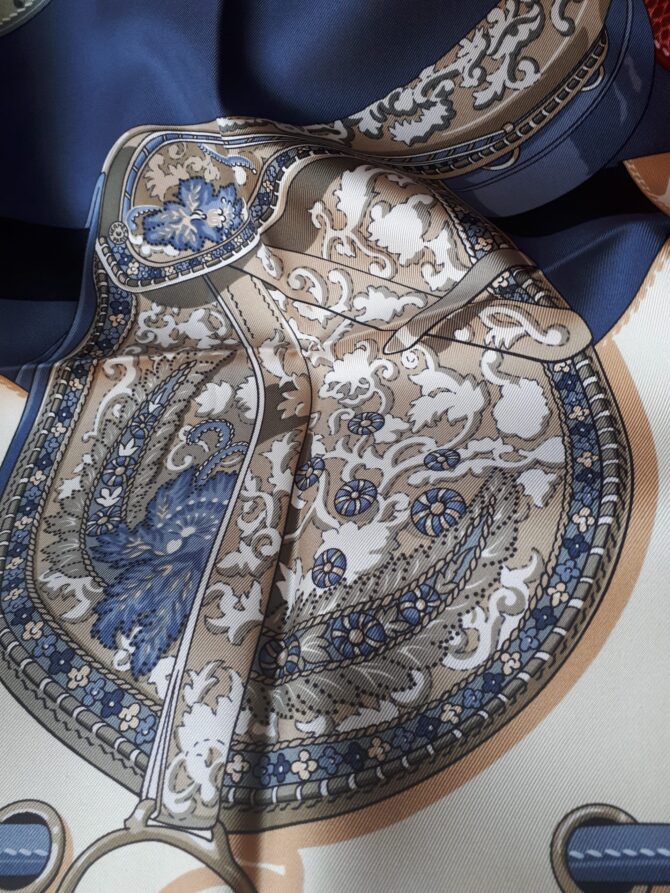 Carré Hermès Tout cuir par Cathy Latham 2002 – Image 7