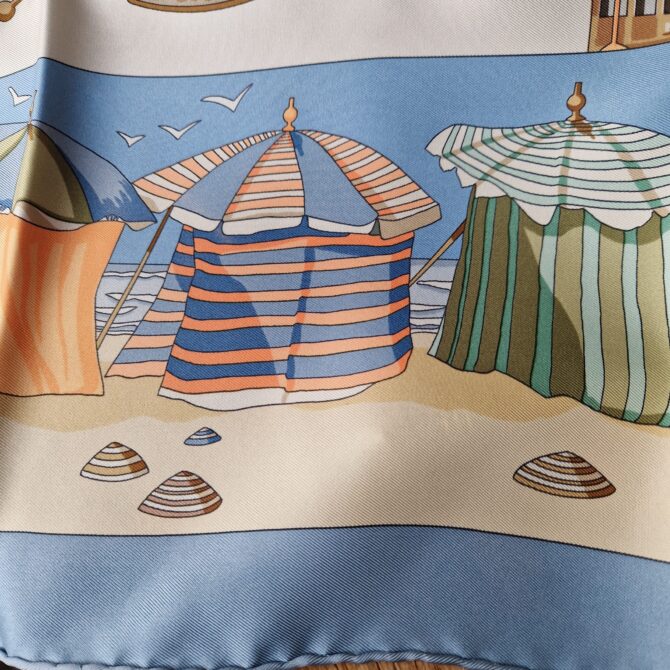 Charme des plages normandes carré Hermès par Loic Dubigeon 1999 à l'état neuf , livré dans sa boîte – Image 7