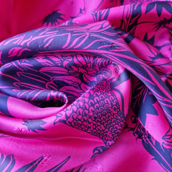 Carré Hermès en soie Mythiques Phoenix Tatoo par Laurence Bourthoumieux