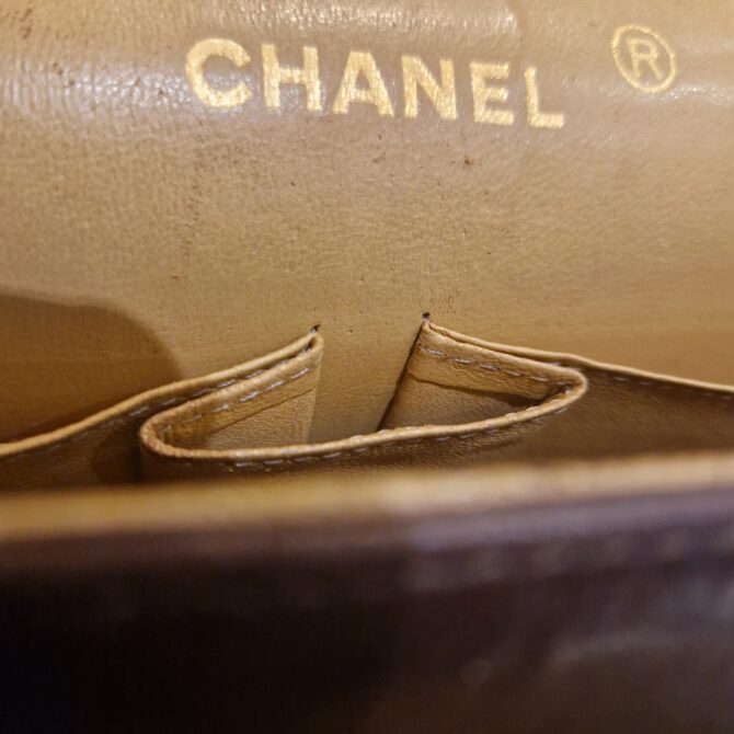 Sac Chanel Timeless en cuir matelassé – Image 12