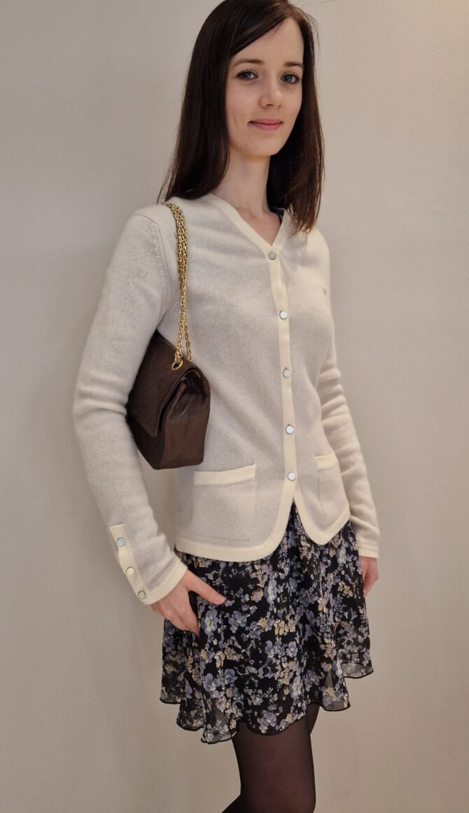 Gilet Chanel années 90 en cachemire – Image 11