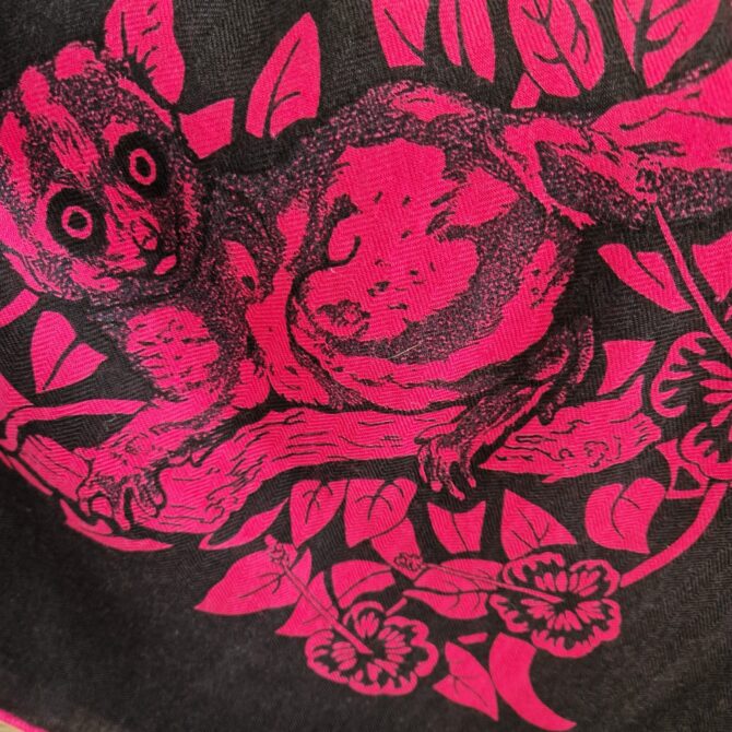 Châle Hermès Cachemire & soie Jungle love par Robert Dallet – Image 4