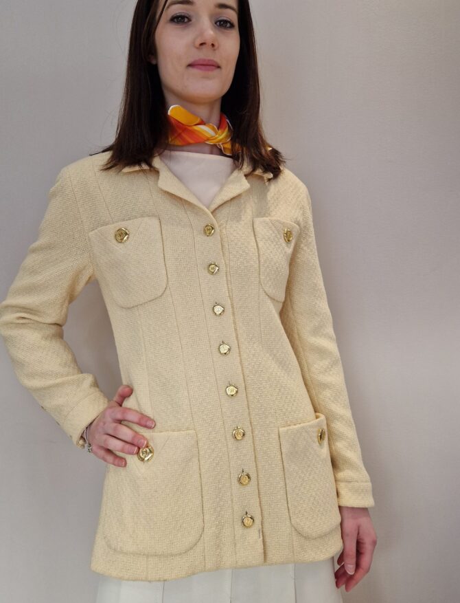 Veste longue  Chanel années 90 en tweed jaune – Image 3