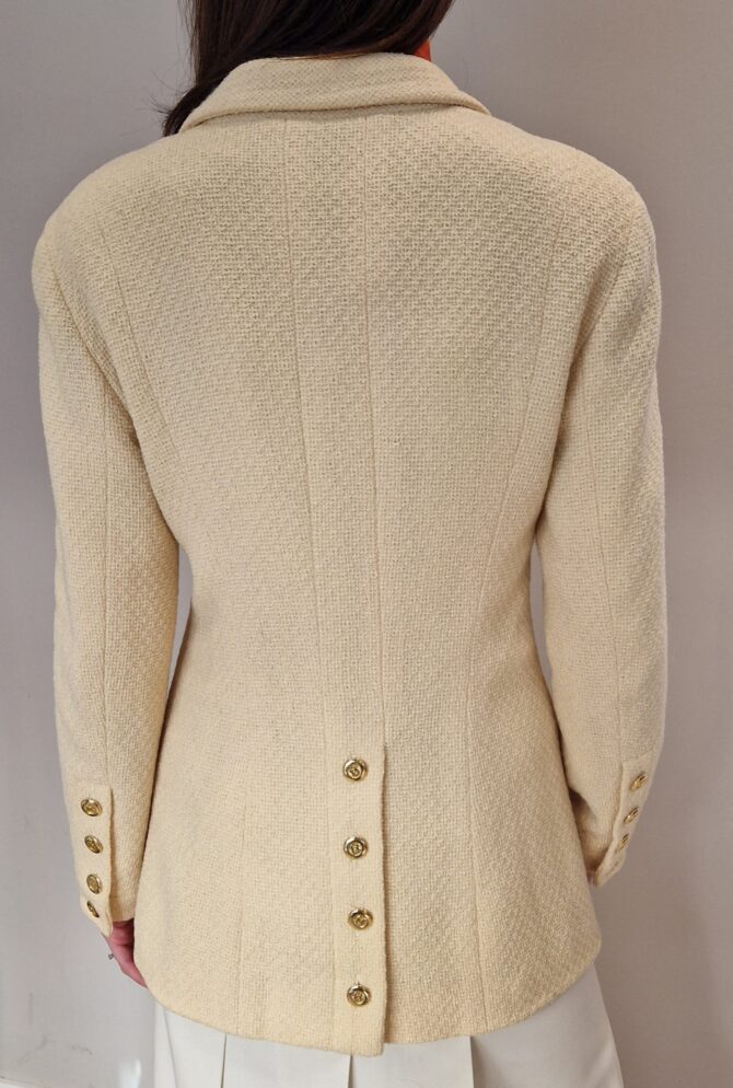 Veste longue  Chanel années 90 en tweed jaune – Image 2