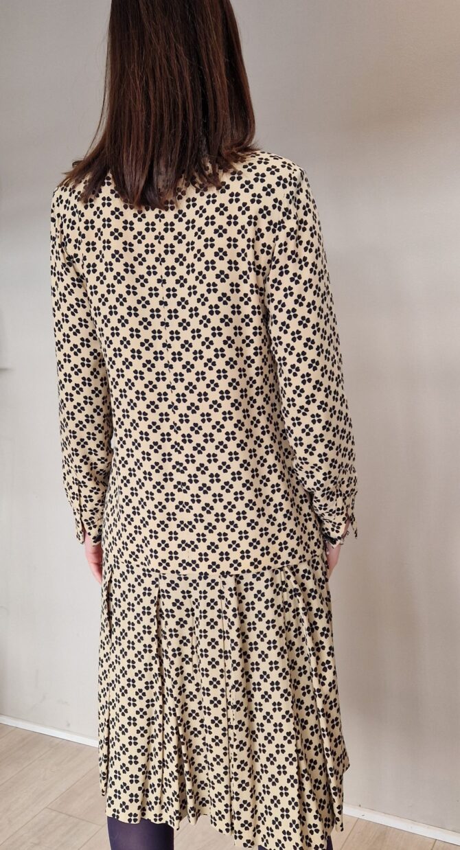 Tailleur Yves Saint Laurent rive gauche en soie années 70 – Image 6
