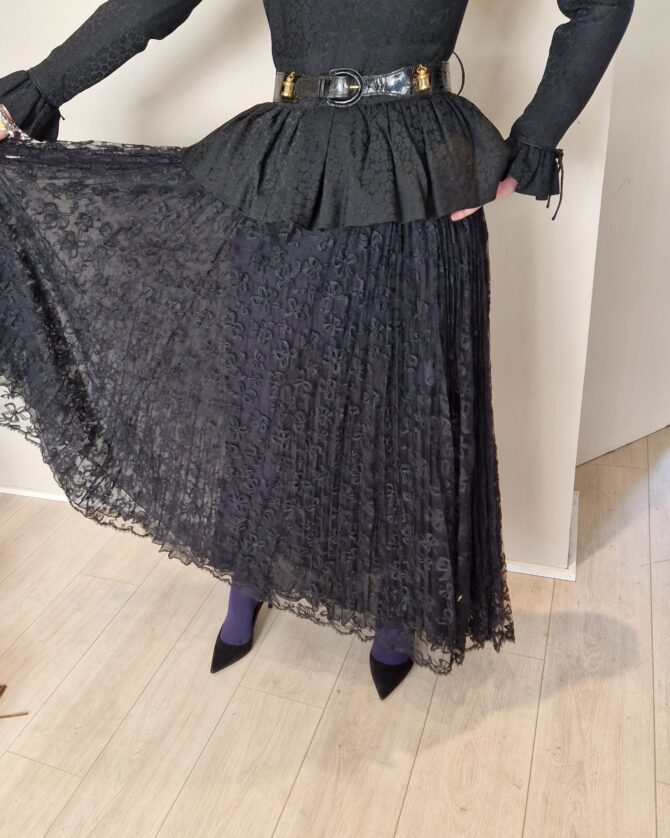 Longue robe noire Haute Couture Nina Ricci – Image 4