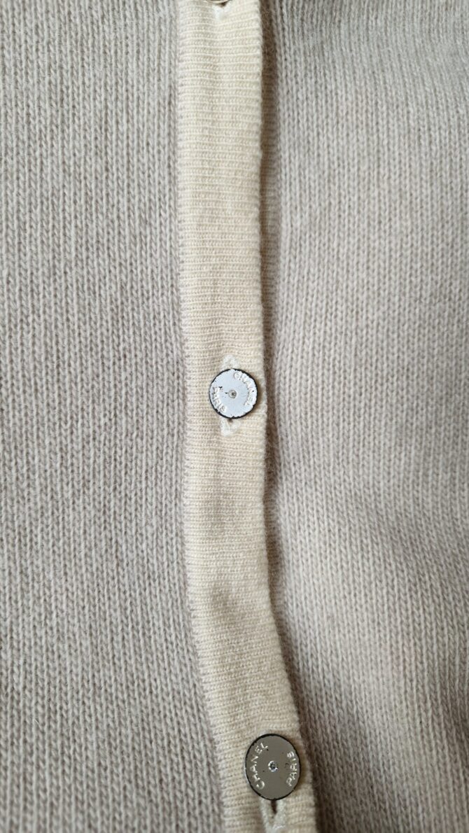 Gilet Chanel années 90 en cachemire – Image 5