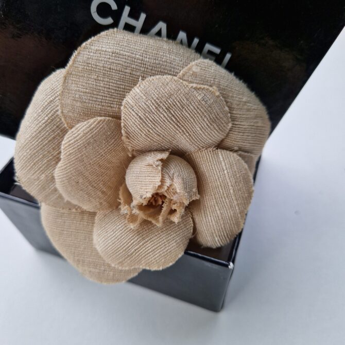 Broche Camélia Chanel Etat neuf