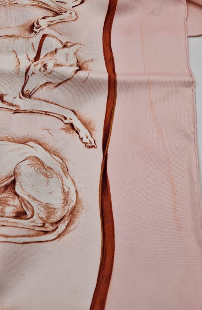 Carré Hermès soie Les lévriers par Xavier de Poret – Image 10