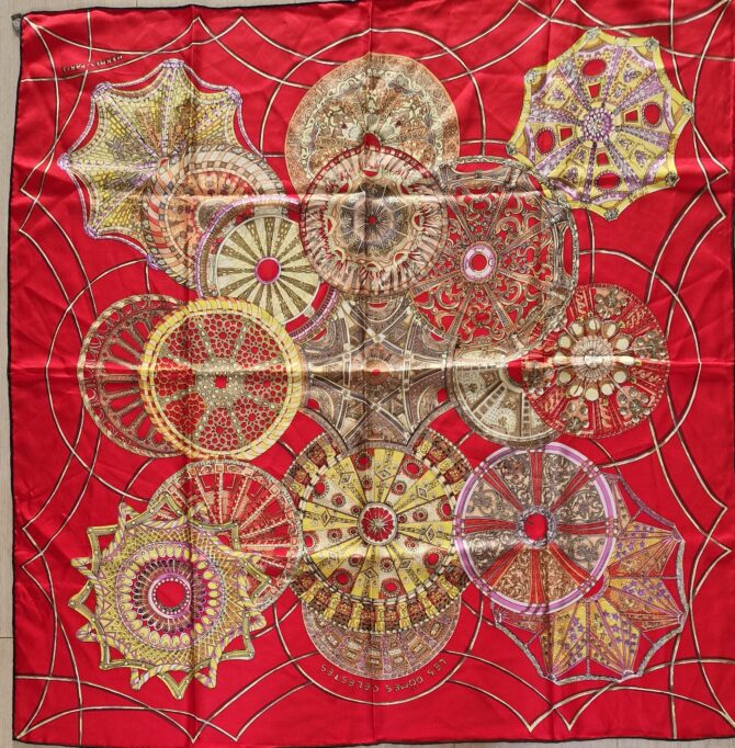 Carré Hermès Les dômes célestes par Annie Faivre 2010