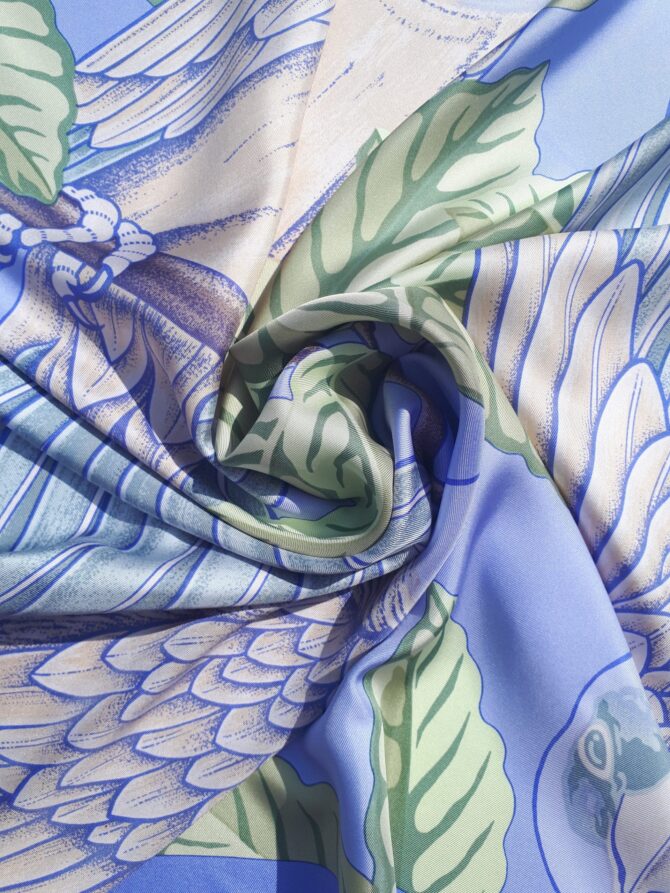 Les perroquets carré Hermès ,  foulard en soie, détail du carré les perroquets publié en 2001 – Image 4