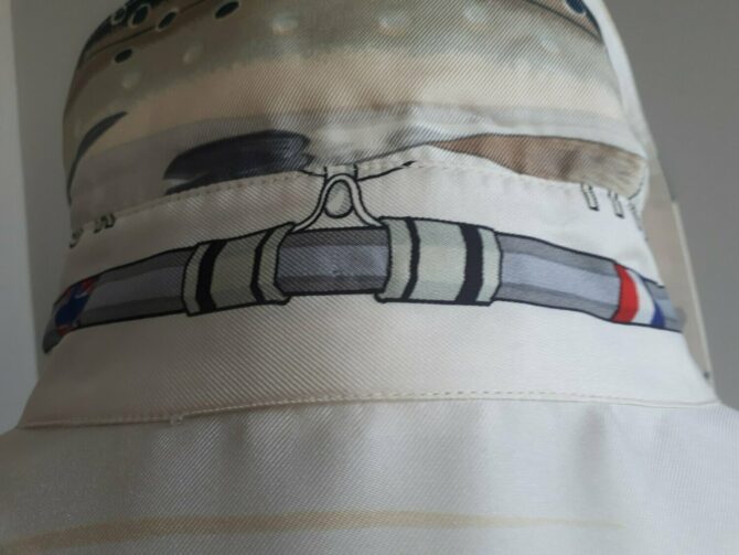 Chemisier Hermès en soie Les truites taille 44 – Image 3