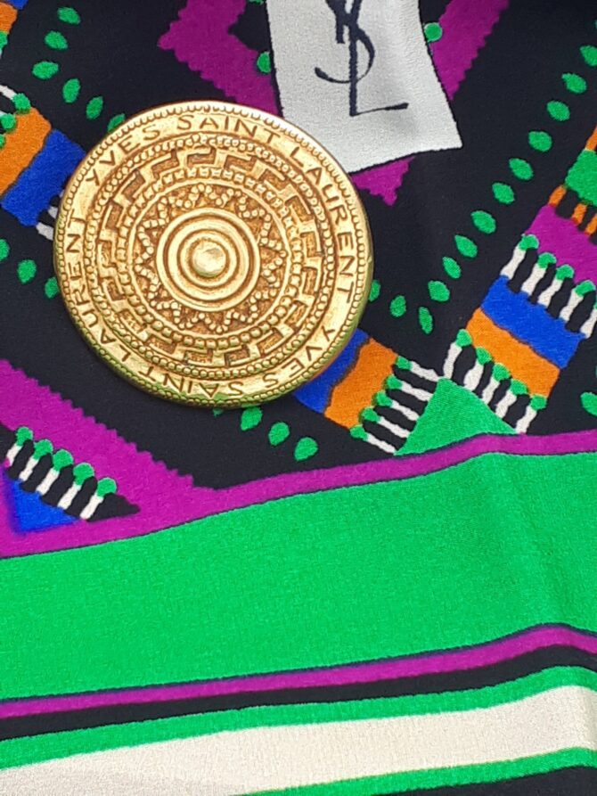 Anneau de foulard Yves Saint Laurent en métal doré – Image 3
