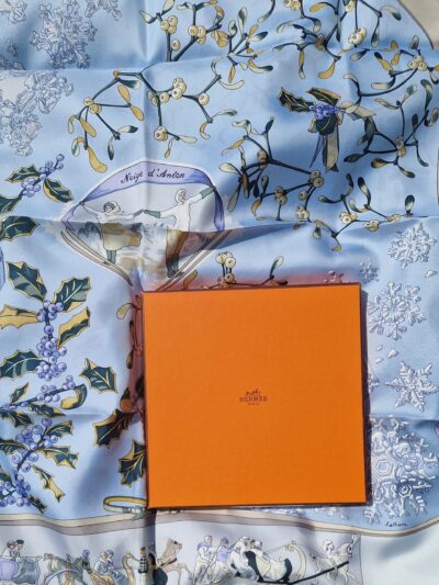 Carré Hermès Neige d'Antan par Caty Latham