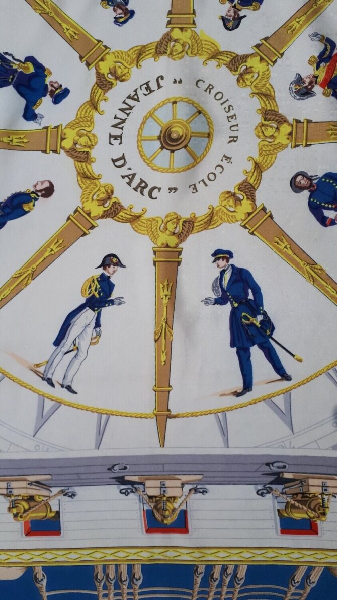 Rare carré Hermès Jeanne d'arc Croiseur par Hugo Grykar – Image 4