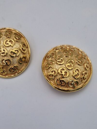 Boucles  d'oreilles Christian Dior ornées des initiales CD