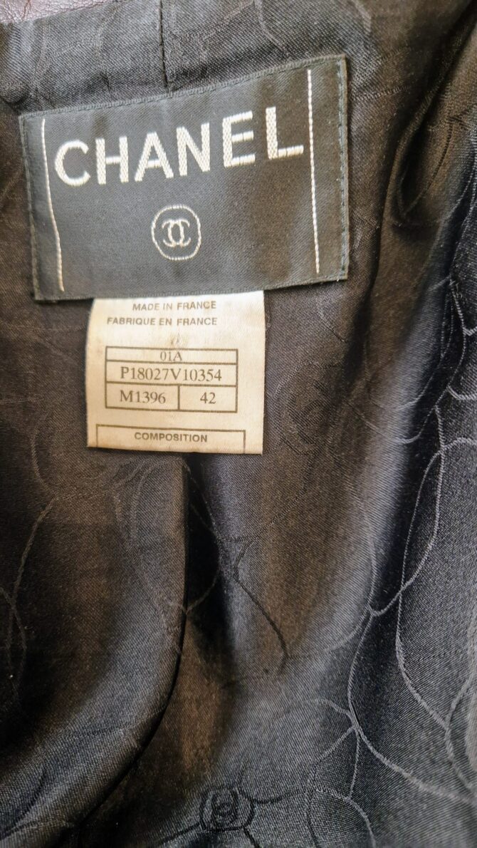 Veste courte Chanel années 90 – Image 10