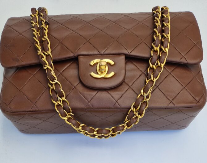 Sac Chanel Timeless Vintage en cuir matelassé – Image 5