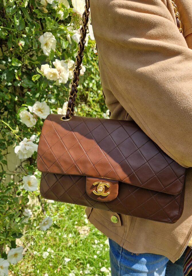 Sac Chanel Timeless Vintage en cuir matelassé – Image 2