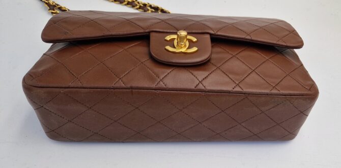 Sac Chanel Timeless Vintage en cuir matelassé – Image 12