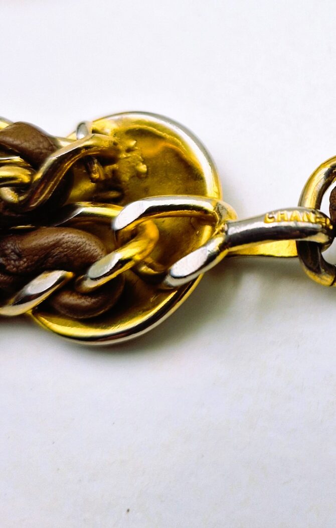 Ceinture Chanel vintage années 90 cuir marron et métal doré – Image 4