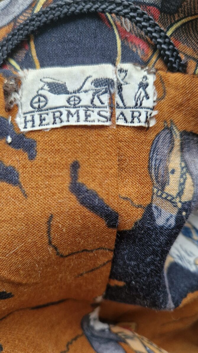 Veste  Hermès vintage d'après le carré Scotland par Ledoux – Image 10
