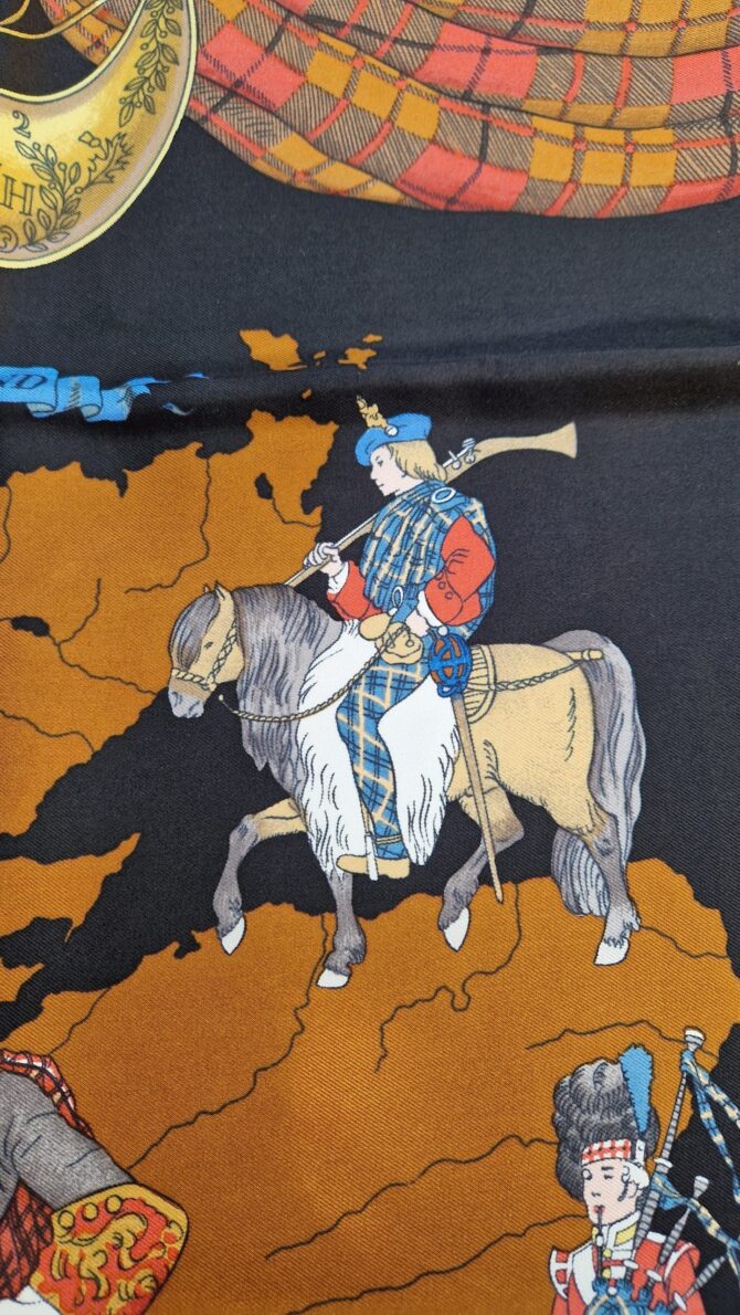 Carré Hermès soie Scotland par Philippe Ledoux 1963 – Image 7