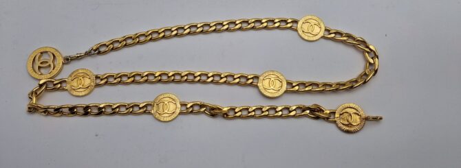Ceinture Chanel vintage années 90  métal doré – Image 4