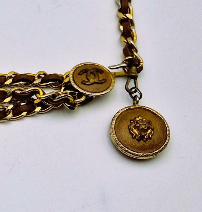 Ceinture Chanel vintage années 90 cuir marron et métal doré – Image 2