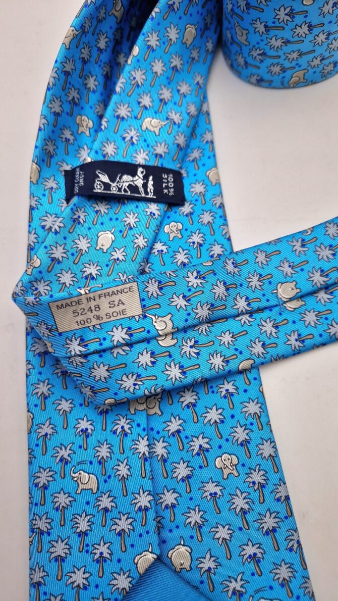 Cravate Hermès  Motifs palmiers et éléphants – Image 4