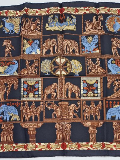 Pochette Hermès en soie Torana par Annie Faivre