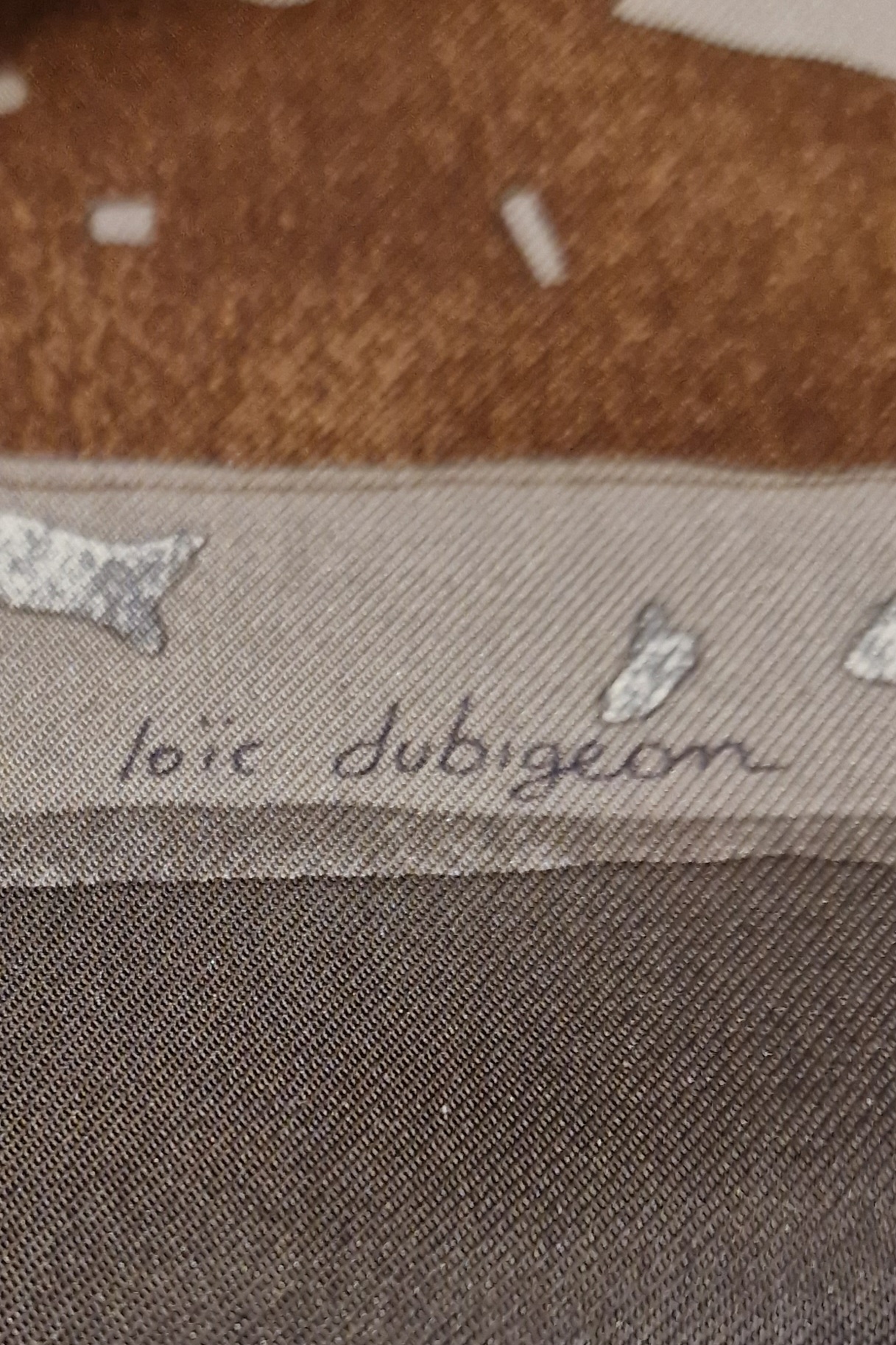 Persona Carre Hermès par Loîc Dubigeon automne-hiver 2003 éditon spéciale couleur sépia – Image 5