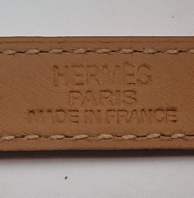Bracelet HERMES  Kelly double tour en cuir , livré dans sa boite. Etat parfait – Image 4