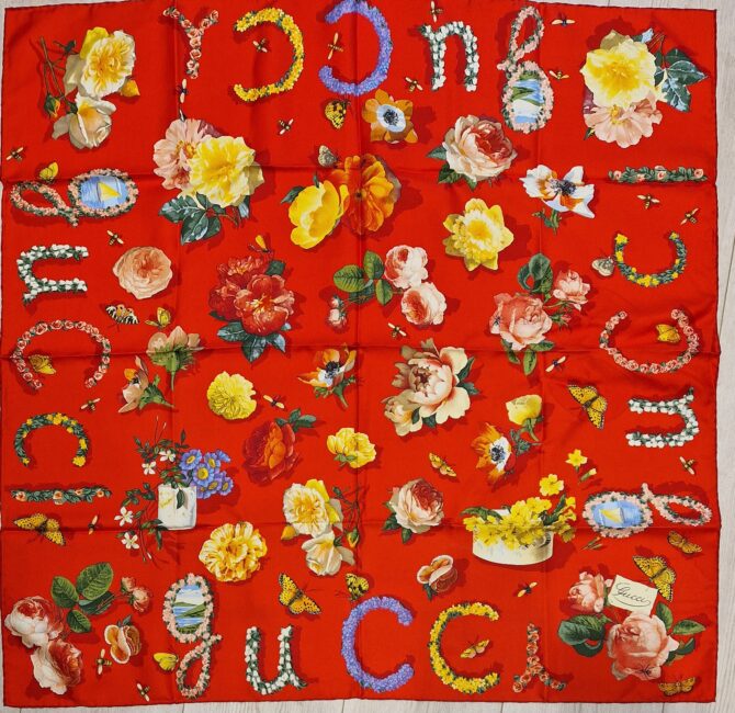 foulard gucci