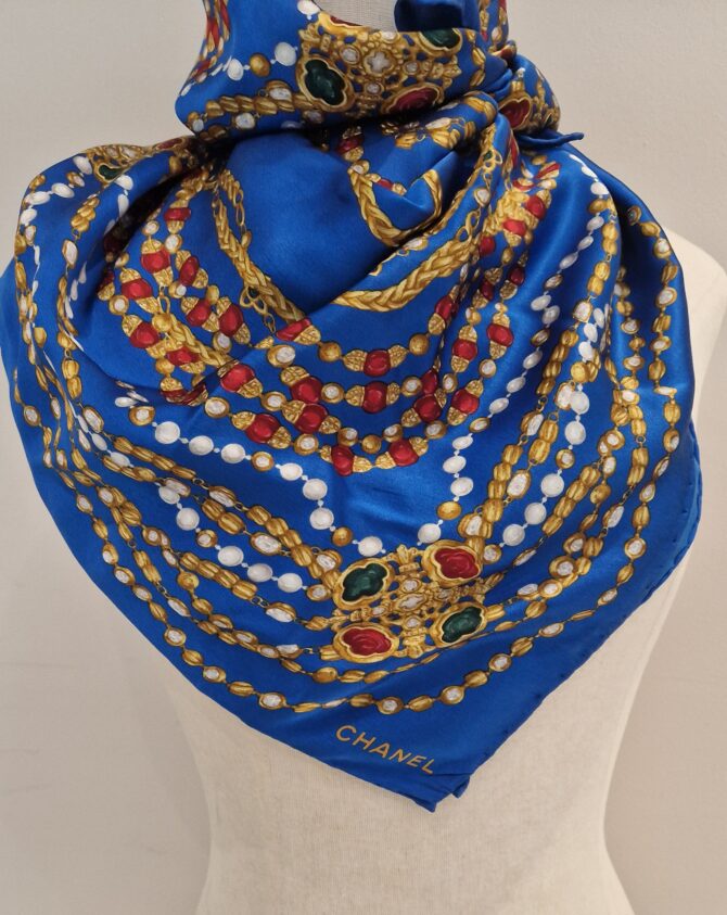 foulard chanel bijoux