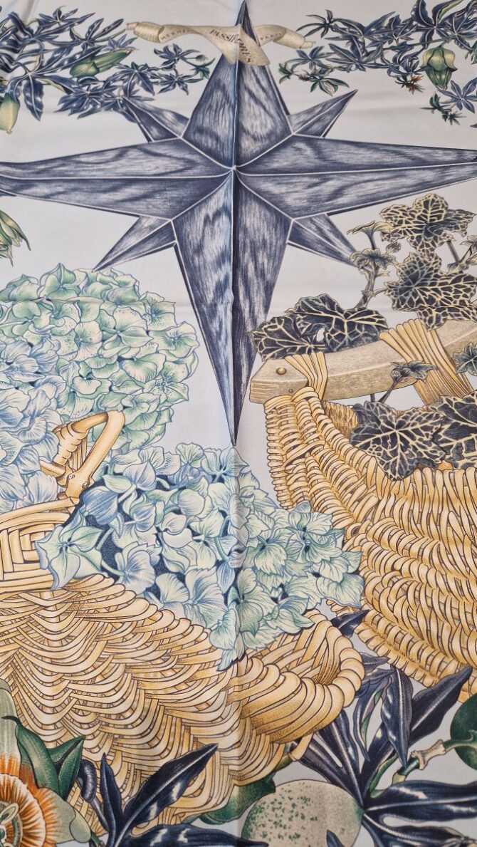 Carré Hermès Passiflores par Valérie Dawlat Dumoulin 1996 – Image 3