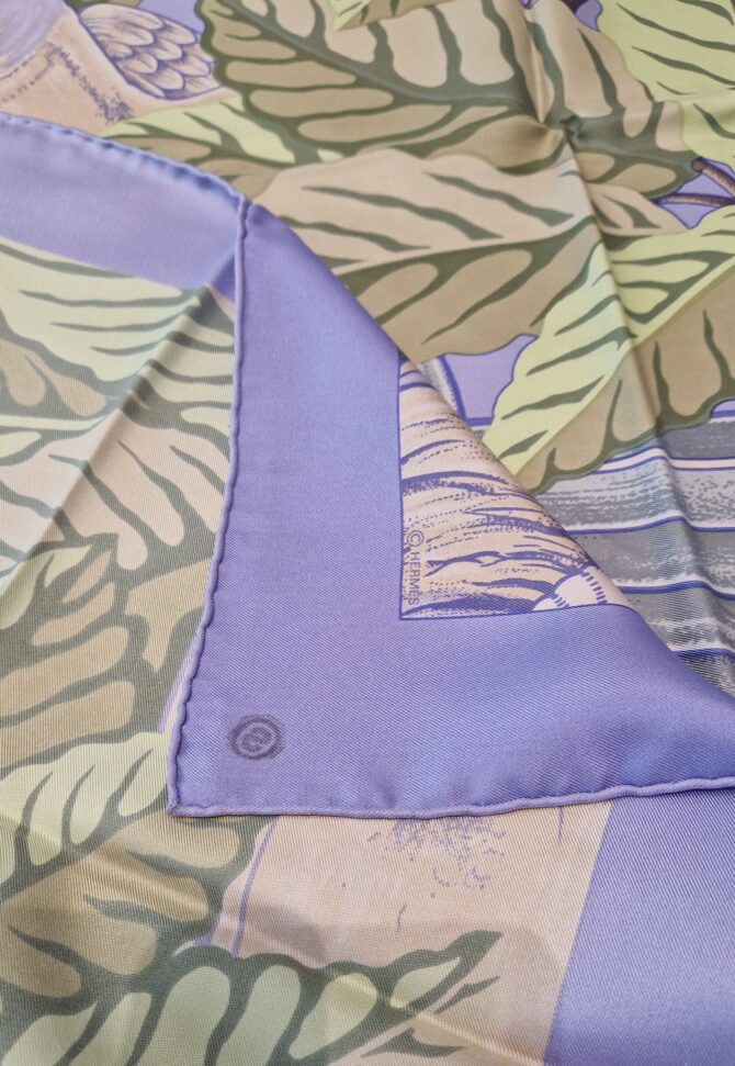 Les perroquets carré Hermès ,  foulard en soie, détail du carré les perroquets publié en 2001 – Image 8