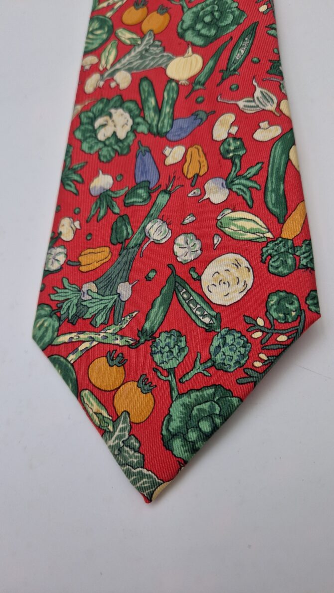 RESERVE Cravate en soie vintage Hermès Les légumes du potager – Image 2