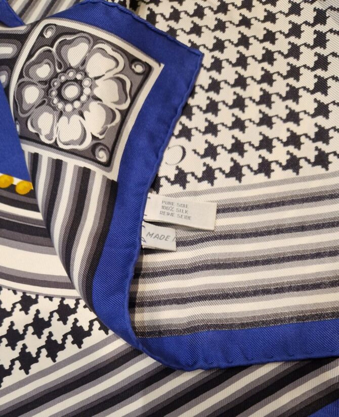 Foulard DIOR en soie vintage à l'état neuf – Image 3