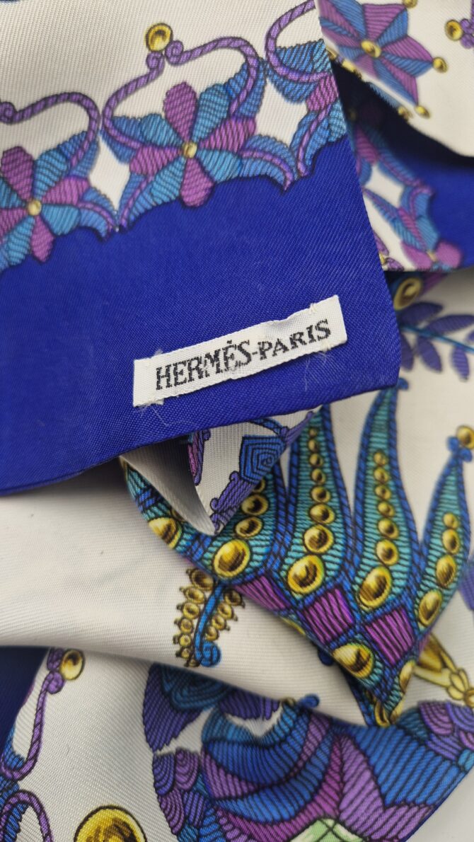 Echarpe Hermès  Arabesques dessinée par Henri d’Origny – Image 8