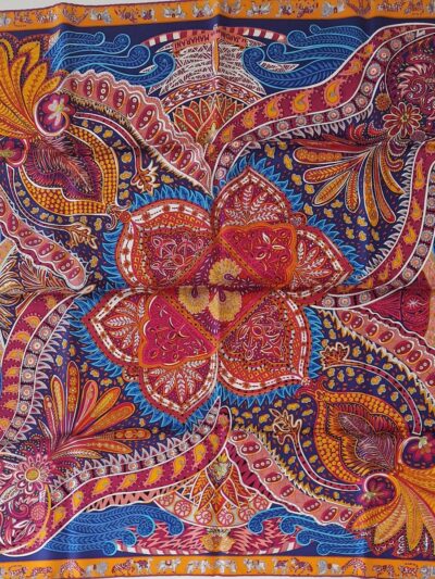 Carré Hermès Le Jardin de la maharani , a été dessiné par Annie Faivre et édité en 2017.