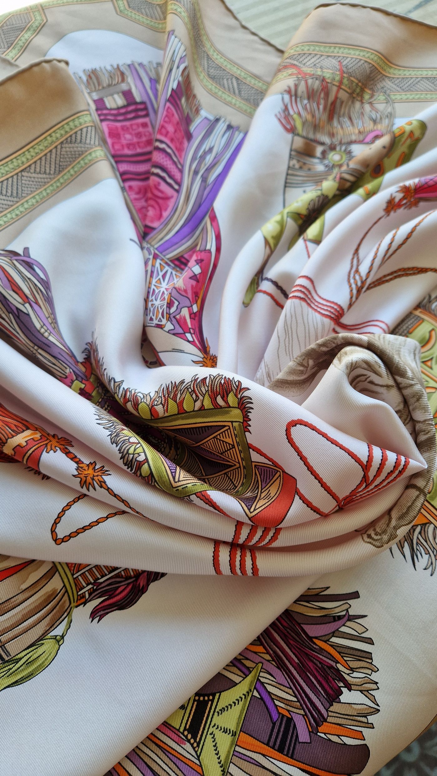 Carré Hermès Cuirs du désert par Françoise de la Perrière 1988 – Image 5