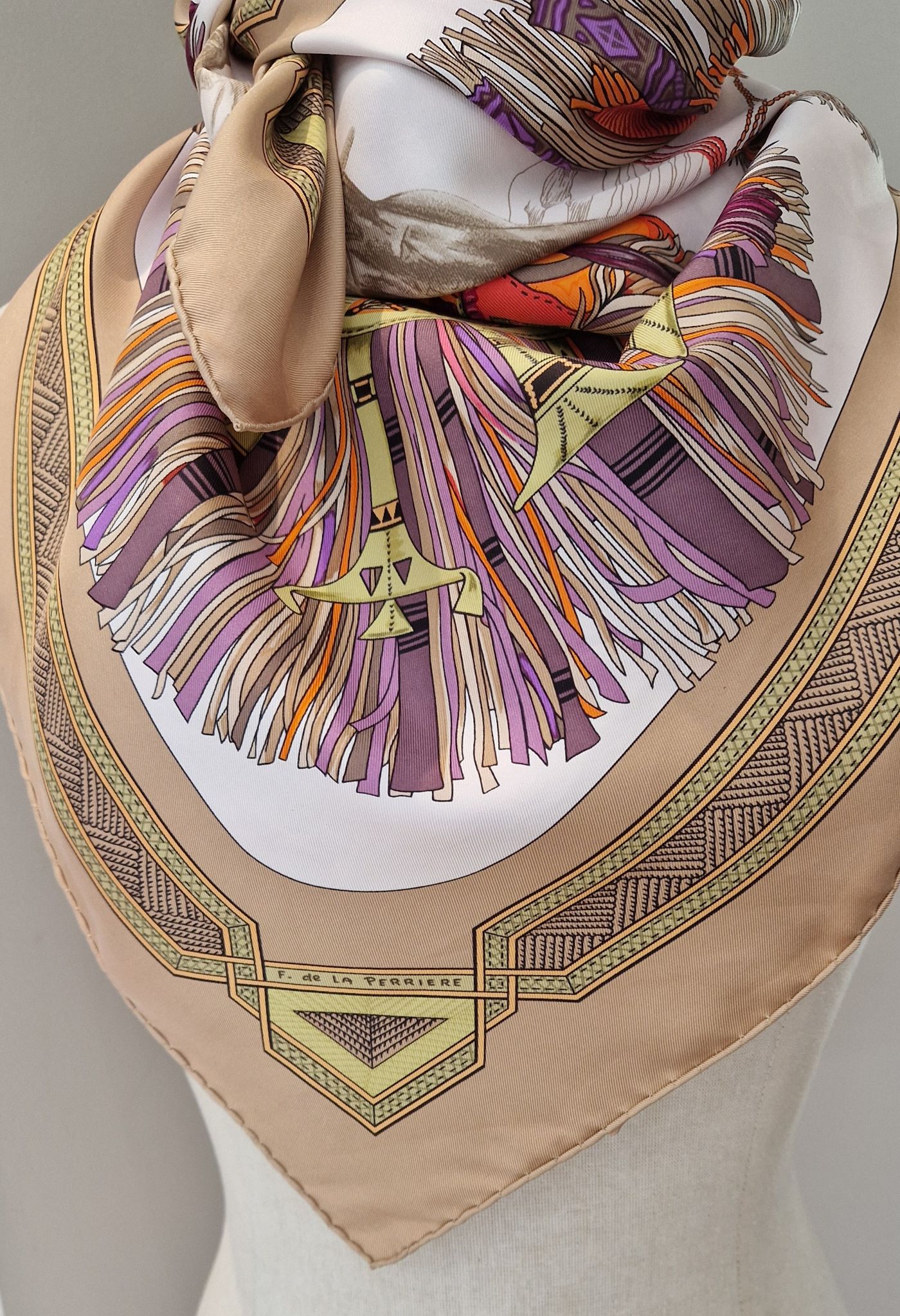 Carré Hermès Cuirs du désert par Françoise de la Perrière 1988 – Image 9